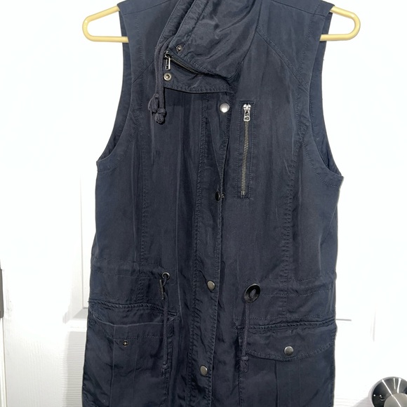 Vest - Picture 1 of 1